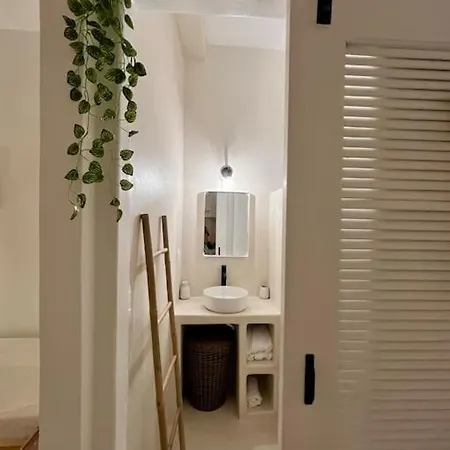 Walk The View With Yard In Appartement *