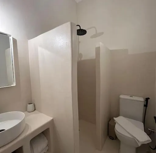 Walk The View With Yard In Appartement Chora (Ios)