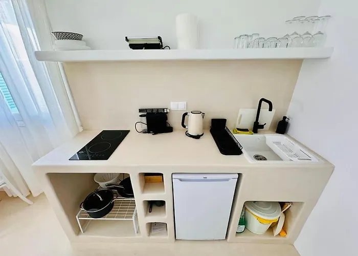 Walk The View With Yard In