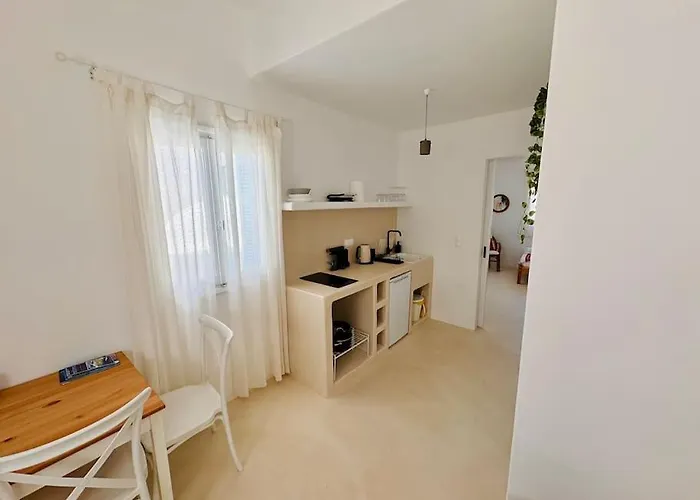 Walk The View With Yard In Appartement