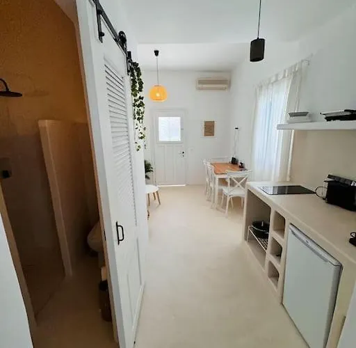 Walk The View With Yard In